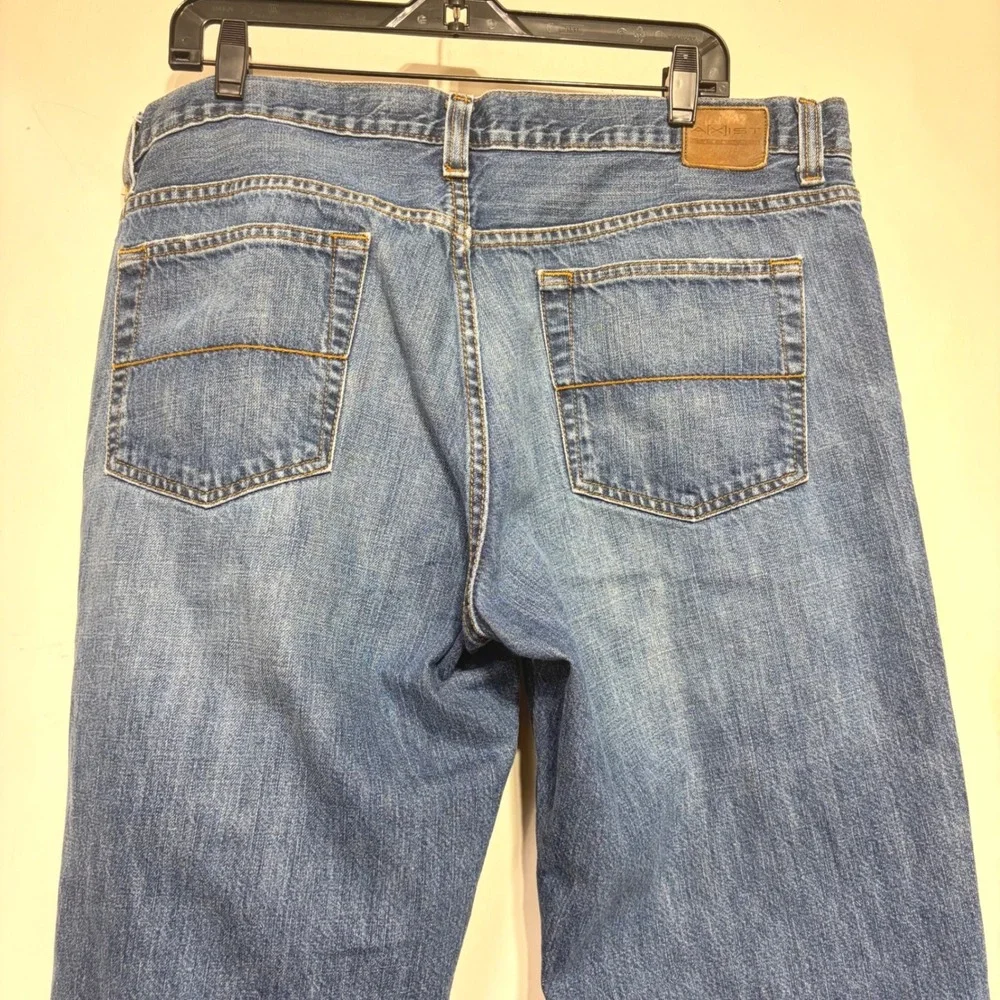Axist Mens Straight Leg Jeans 38x29 Medium Wash Blue 100% Cotton Denim 39SB0100